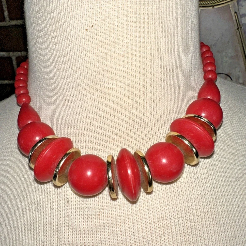 Unbranded Graduated Bead Necklace Women 22